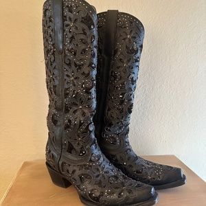 Corral black rhinestone boots size 8.5